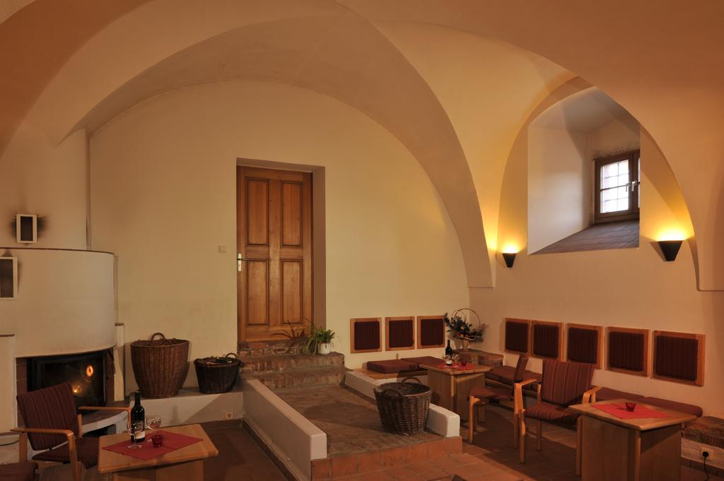 Gaestehaeuser St. Marienthal Hotel 3*